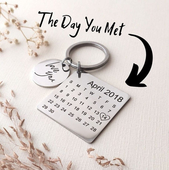 Anniversary Gift Personalized Date Calendar Keychain Silver Keychain MelodyNecklace