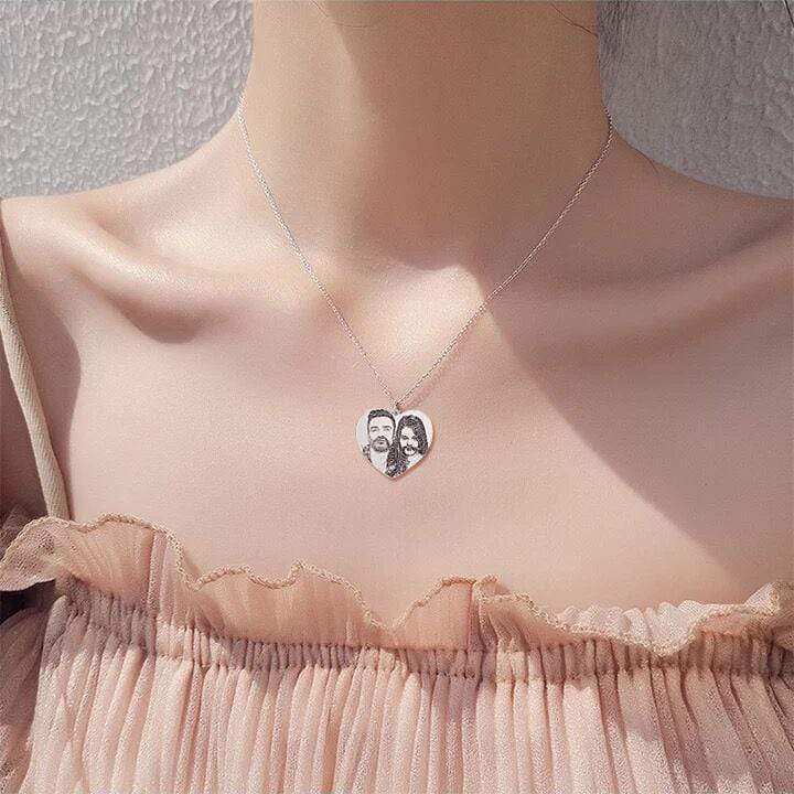 Christmas Gift Heart Shaped Engraved Photo Necklace Necklace MelodyNecklace