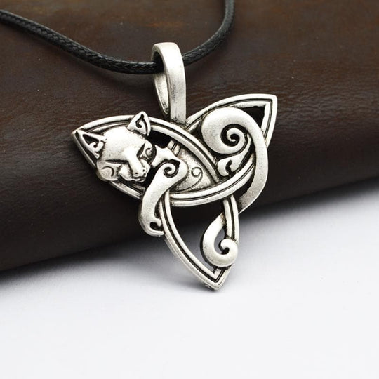 Pendants & Necklaces Stainless Steel Cat on Triquetra Celtic Necklace Ancient Treasures Ancientreasures Viking Odin Thor Mjolnir Celtic Ancient Egypt Norse Norse Mythology