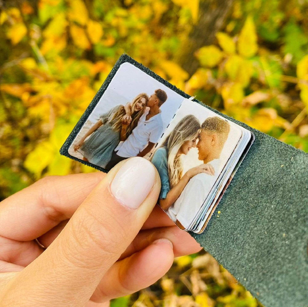 Personalized Photo Album Keychain in Leather Case Keychain MelodyNecklace
